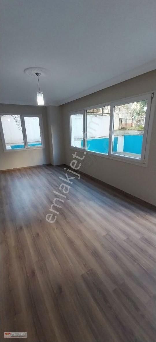 Kuşadası Hacıfeyzullah Kiralık Daire Emlak Adasından Merkezde 2+1 Bahce Katı