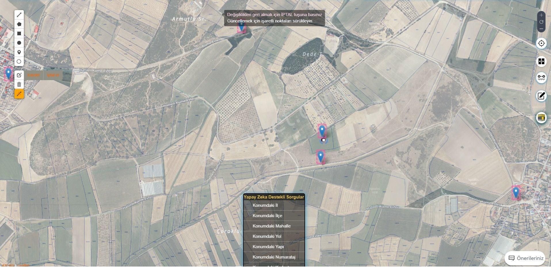 Çanakkale Merkez Halileli Köyü Satılık Tarla Çanakkale Merkez Halileli Köyünde 11000 M2 Su Elektrik Satılık Tarla