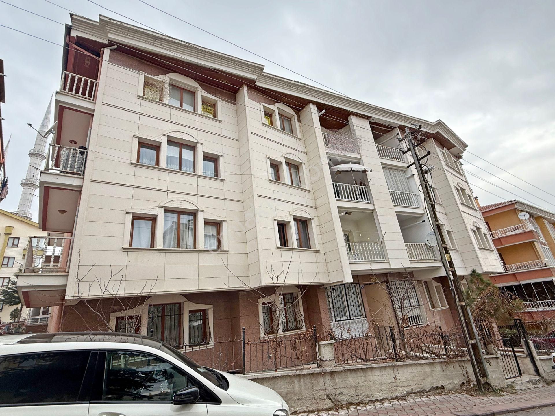 Keçiören Esertepe Satılık Daire 3+1 3.katta Cepheleri Açık Çift Balkon Asansör Yıl Sonu Fırsatı!