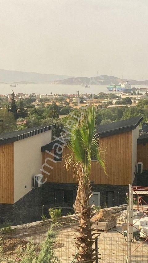 Foçada Site İçinde Özel Tasarım 2+1 Satılık Müstakil Villa - Görsel 14