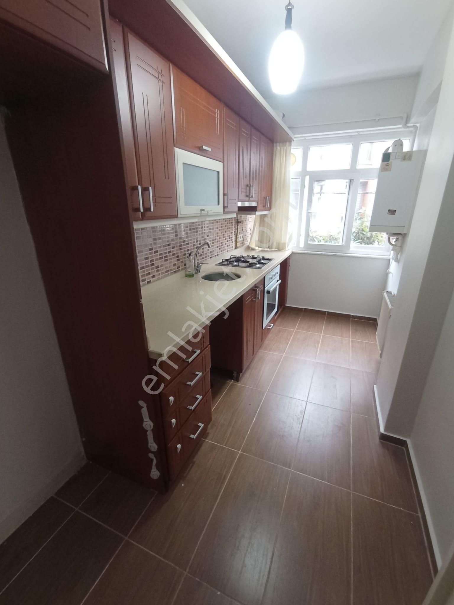 Maltepe Altıntepe Kiralık Daire Altıntepe De Süper Konumda Balkonlu Temiz 2+1