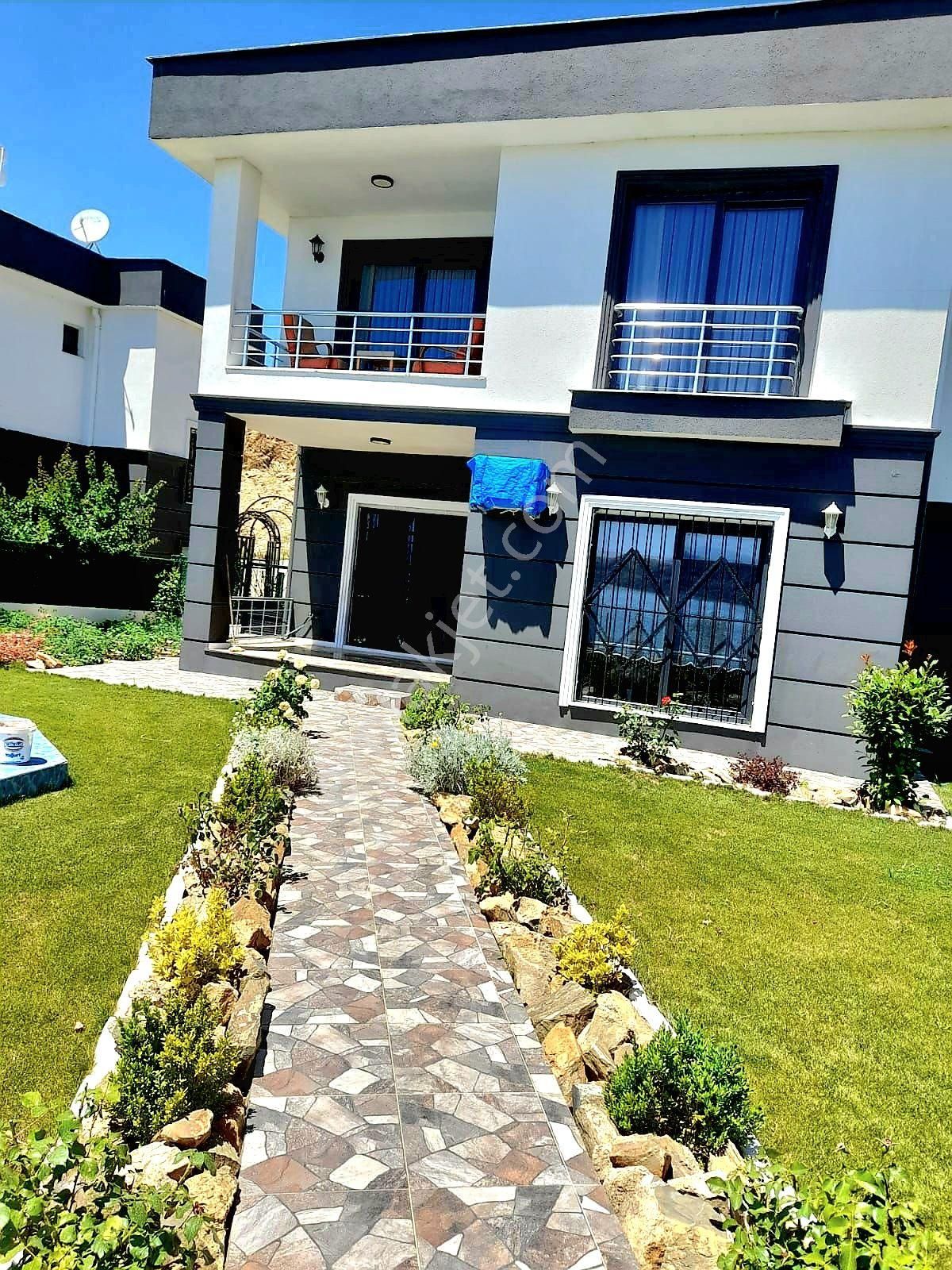 Elazığ Merkez Gölardı Köyü (Gölardısitesi 2) Satılık Villa Hazar Gölü'ne Bakan Güzel Villa (gölvadi Villalar)