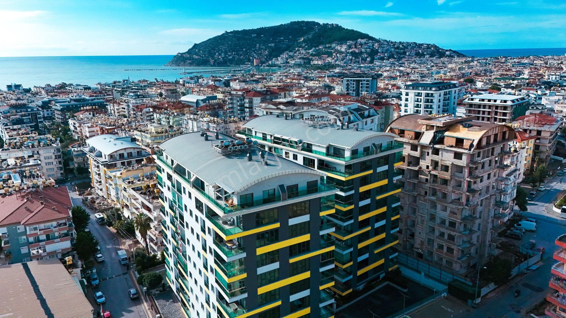 Alanya Güller Pınarı Satılık Daire Alanya Güllerpınarı 3+1 165 M2 Eşyasız İkamete Uygun Aktiviteli Kompleks !!