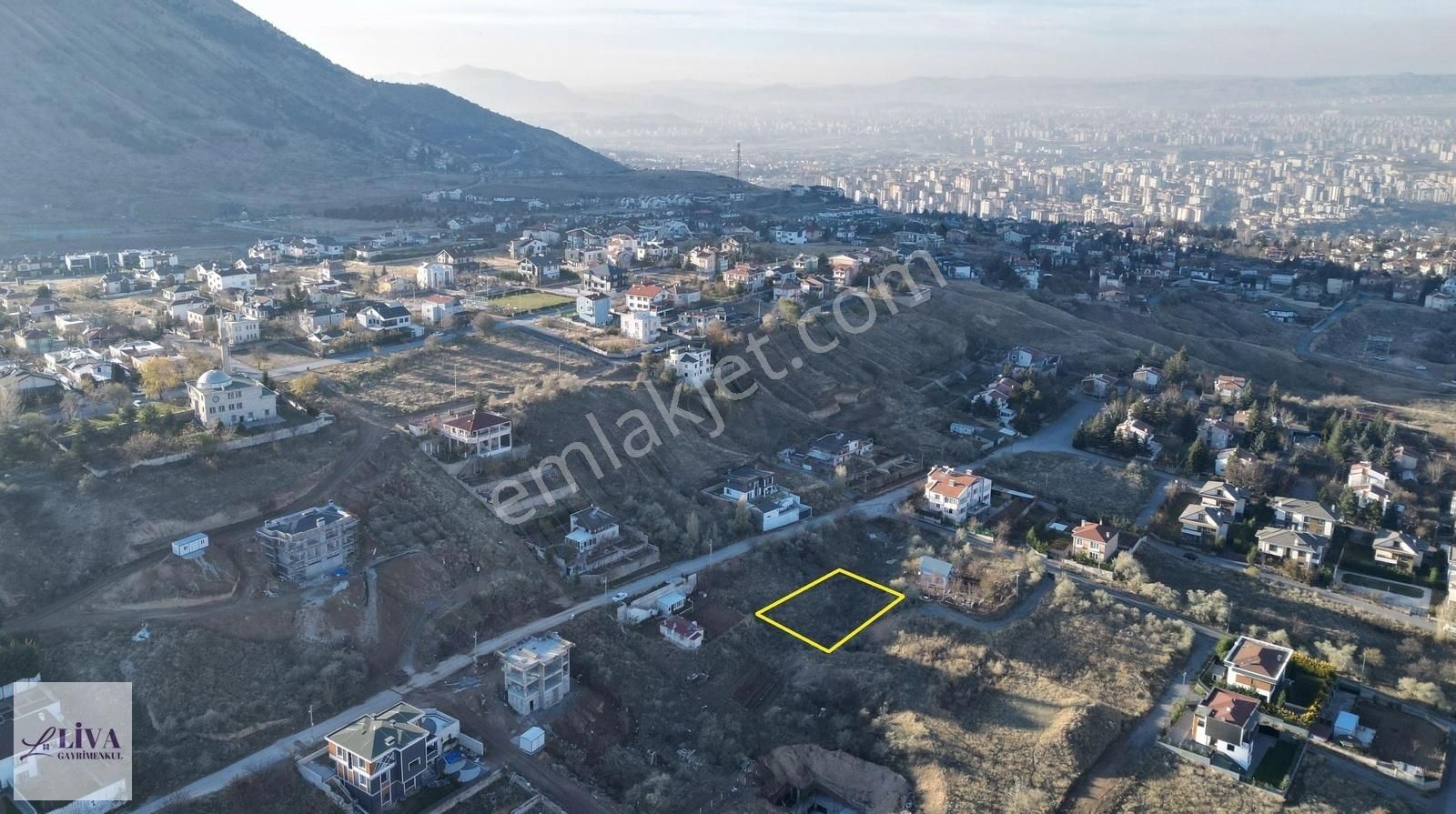 Talas Reşadiye Satılık Villa İmarlı Liva'dan Komando Cad. Üzeri Güzel Konumda 600 M² Temiz Parsel