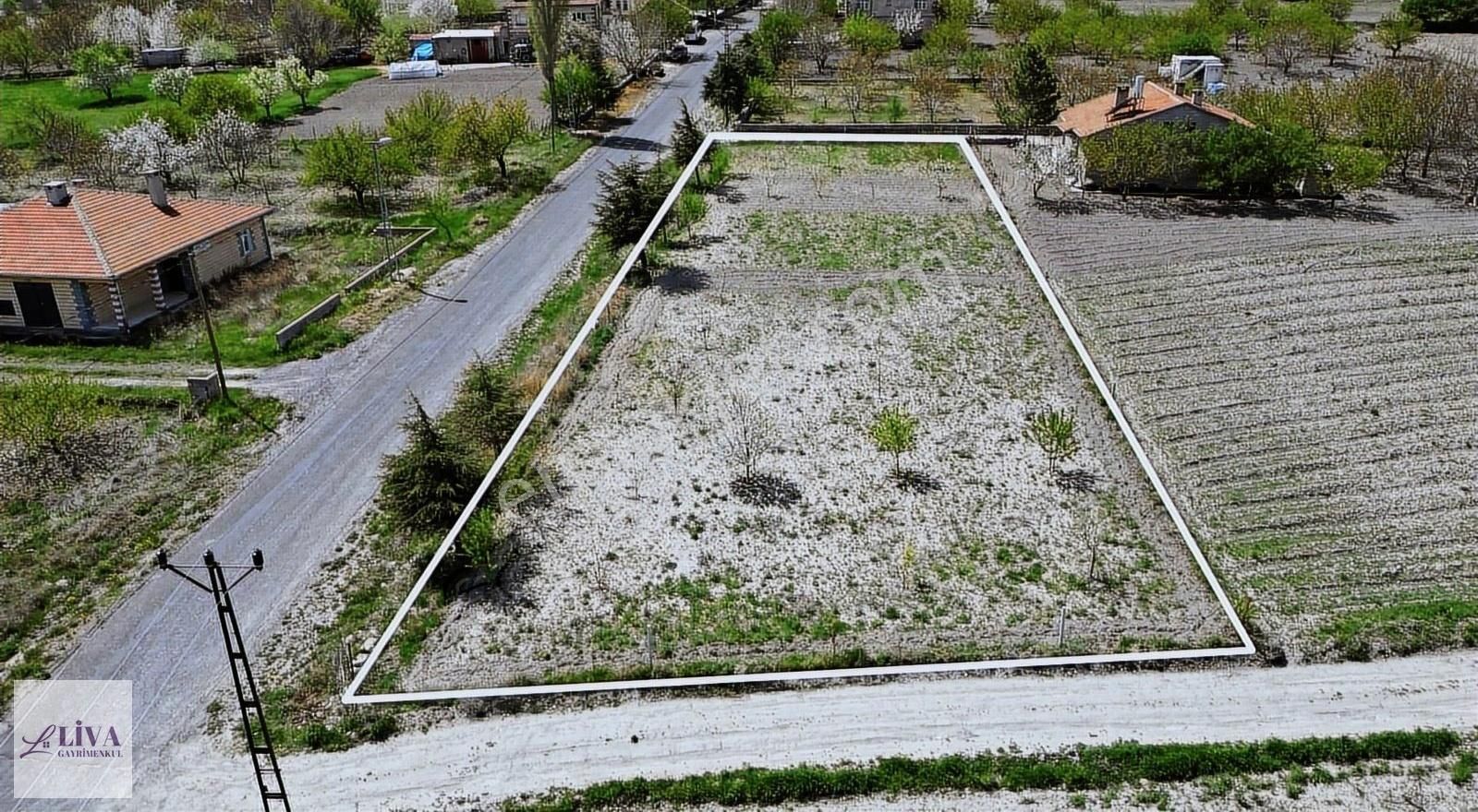 Ürgüp Aksalur Ağcaşar Satılık Tarla Ürgüpte 1586 M² Tek Tapu Ana Cadde Üzeri Arsa