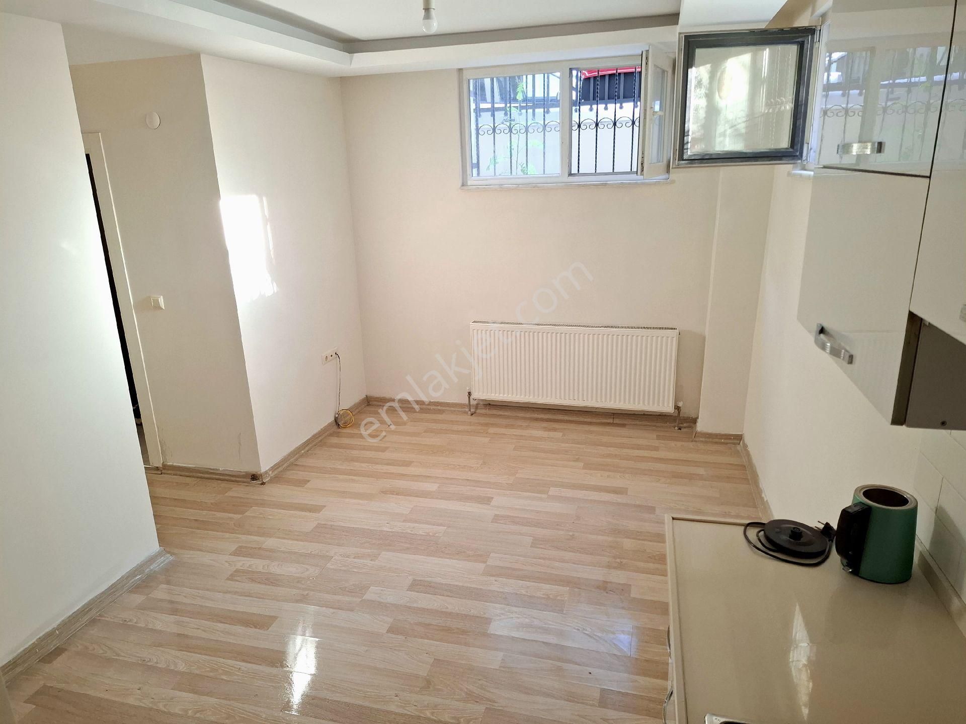 Küçükçekmece Yeni Mahalle Kiralık Daire İstanbul Küçükçekmece Yenimahalle'de Kiralık 75.m2.daire.2+1-14.500.tl