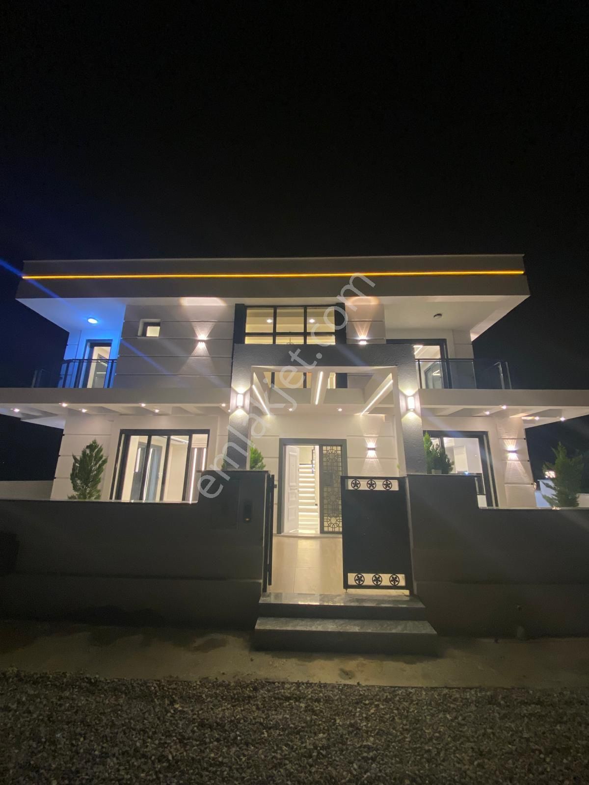 Didim Hisar Satılık Villa Didim'de Denize Yürüme Mesafesinde Tam Bağımsız Villa