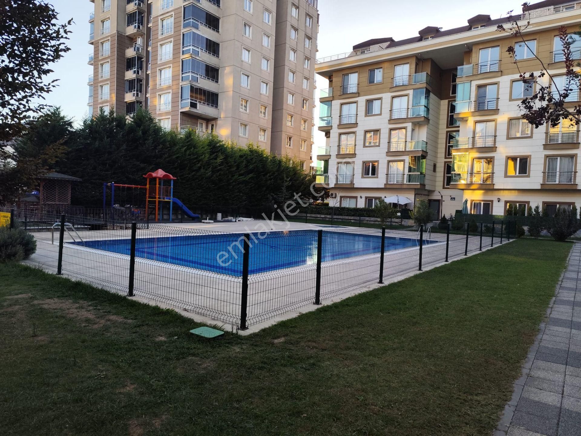 Beylikdüzü Adnan Kahveci Satılık Daire Beylikdüzü, Adnan Kahveci Mh. Site İçi Satılık 2+1 Dubleks Daire