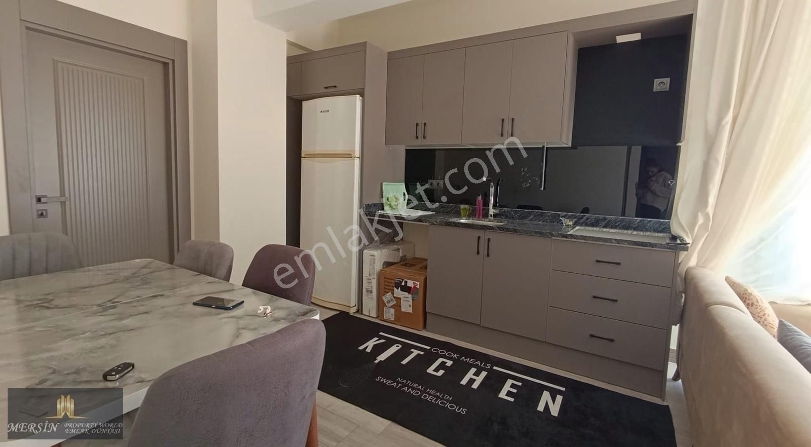 Mezitli Merkez Kiralık Daire Gmk Üzeri Süper Lokasyonda Full Eşyalı Kiralık 1+1