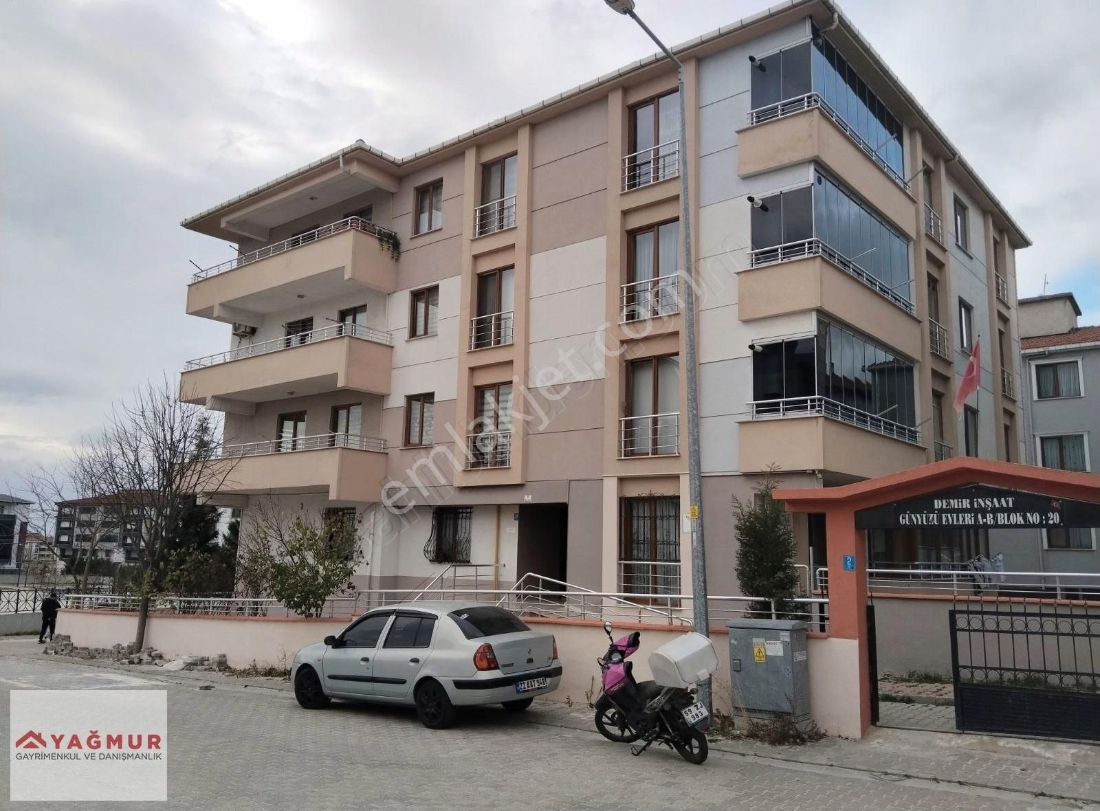 Çorlu Rumeli Satılık Daire Rumeli Mahallesinde Harika Konumda Satılık İskanlı 2+1 Daire