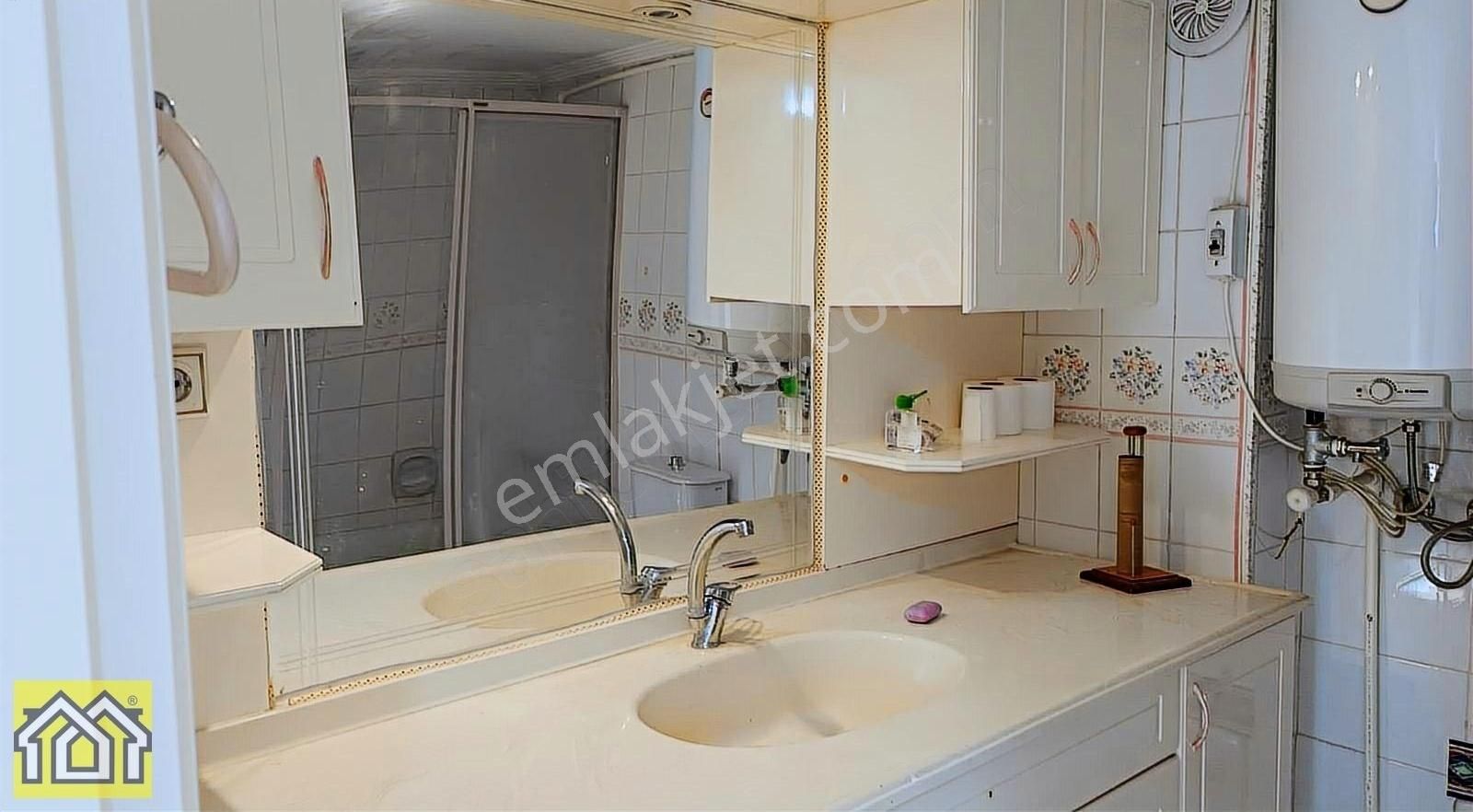 Balçova Korutürk Kiralık Daire Balçova Korutürk,de 3+1, Asansörlü, Otoparklı Daire