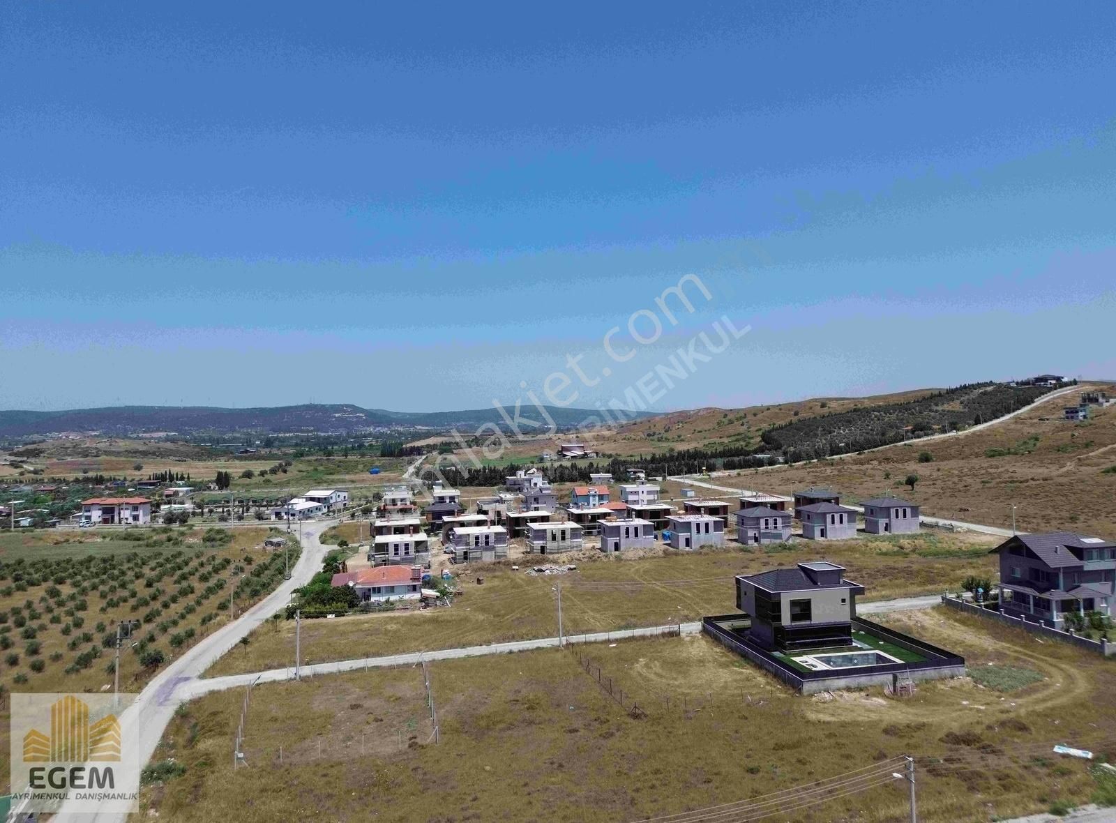Seferihisar Düzcede Satılık 465 Mt Köşe Parsel Arsa - Görsel 5