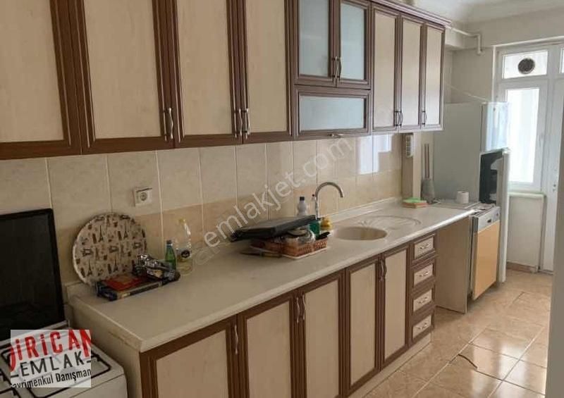 Selçuklu Nişantaş Kiralık Daire Nişantaş Mah. Tren Yoluna Yakın 1+1 Eşyalı Daire