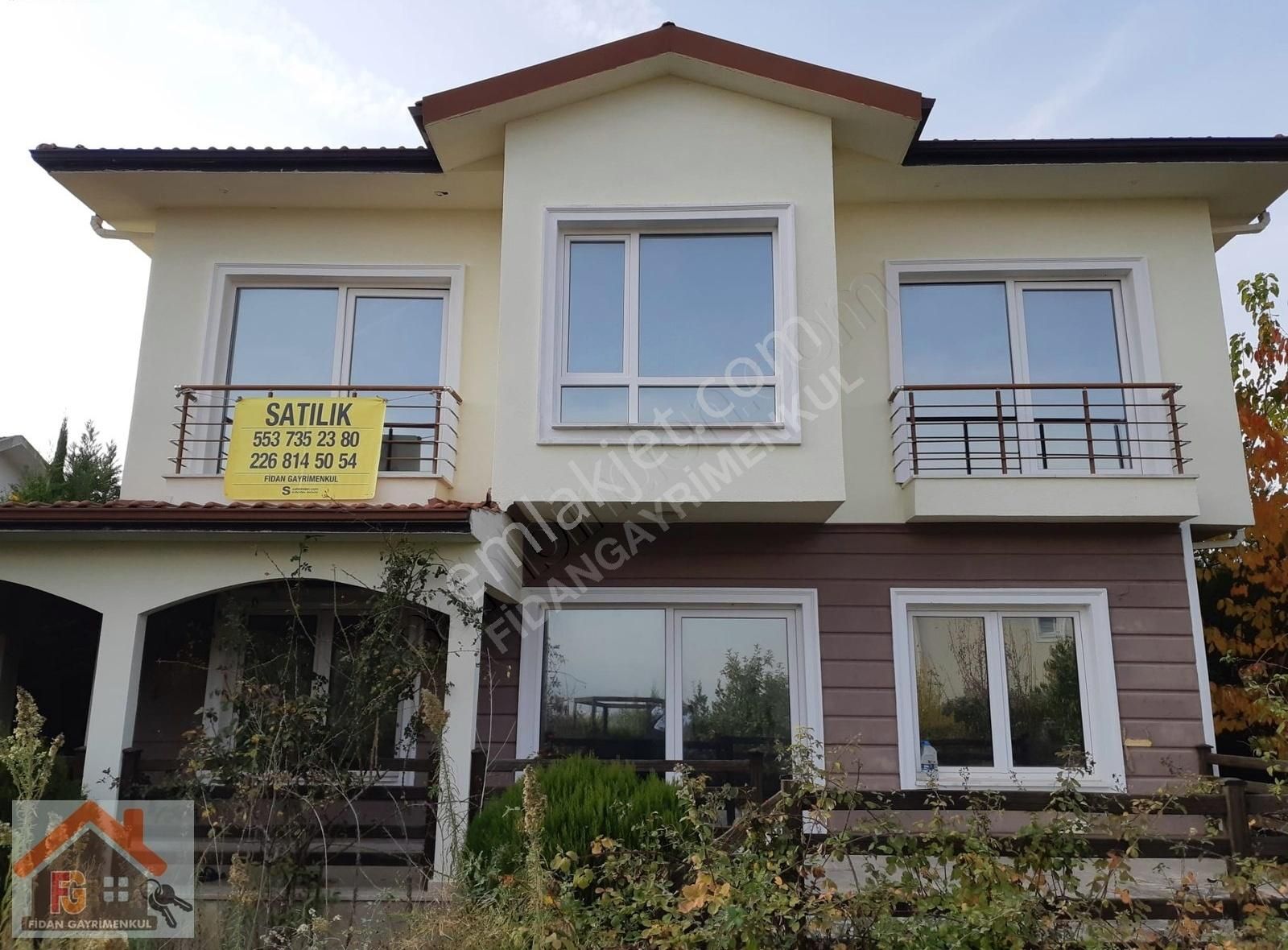 Termal Akköy Köyü Satılık Villa Yalova Akköy De Site İçinde Satılık Villa