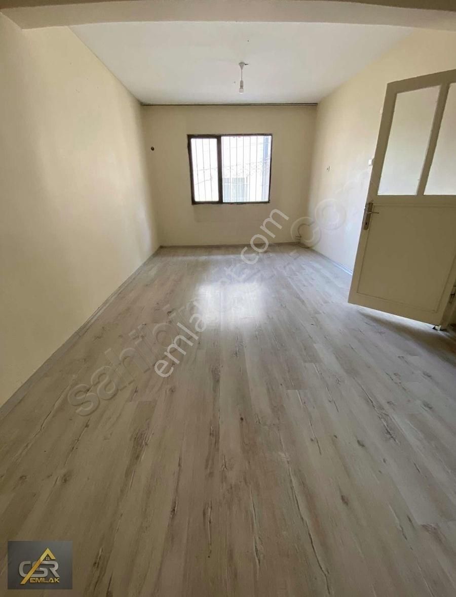 Karabağlar Barış Kiralık Daire Karabağlar Barış Mah. 2+1 Ana Cadde Yakını Kiralık Daire