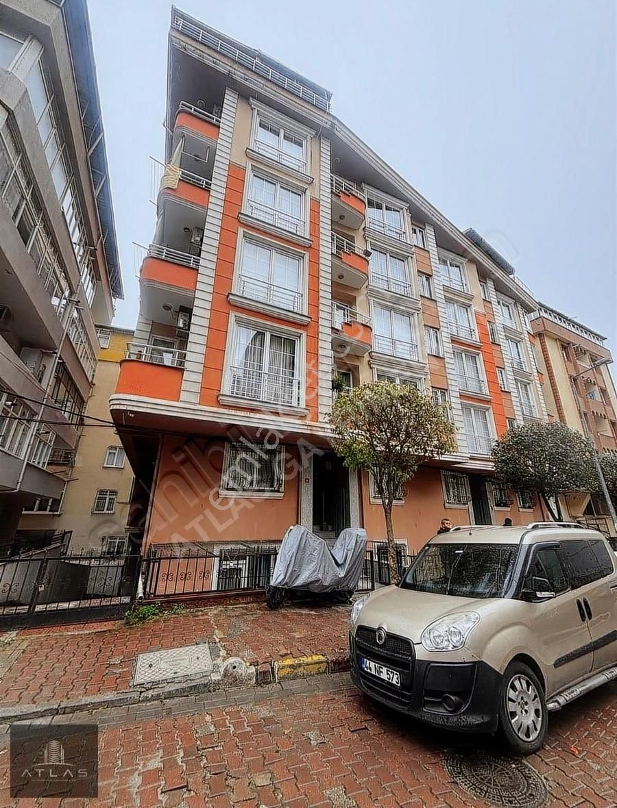 Bahçelievler Soğanlı Satılık Daire Atlas'tan,2+1,bahçe Kat,otoparklı,genç Bina