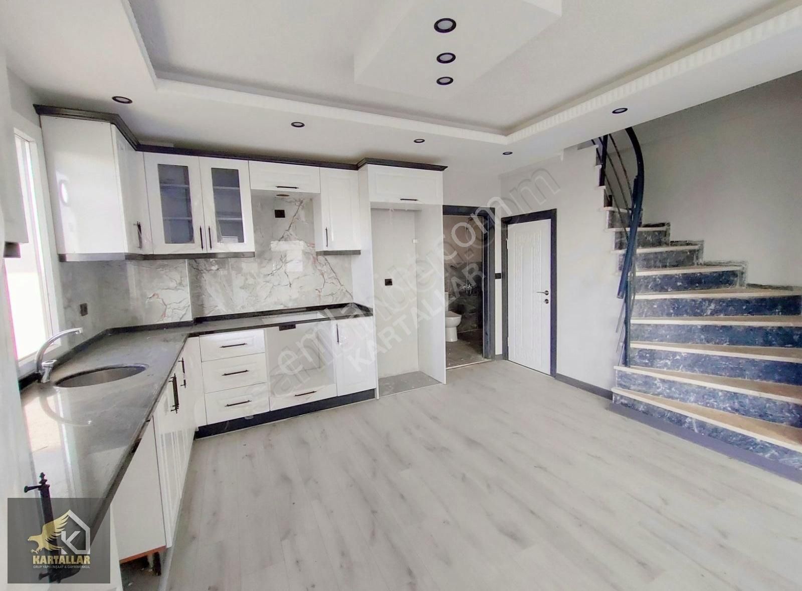 Kartallar'dan Beyaz Köşk 4+1 Büyük Bahçeli Şık Ve Kaliteli Villa - Görsel 19