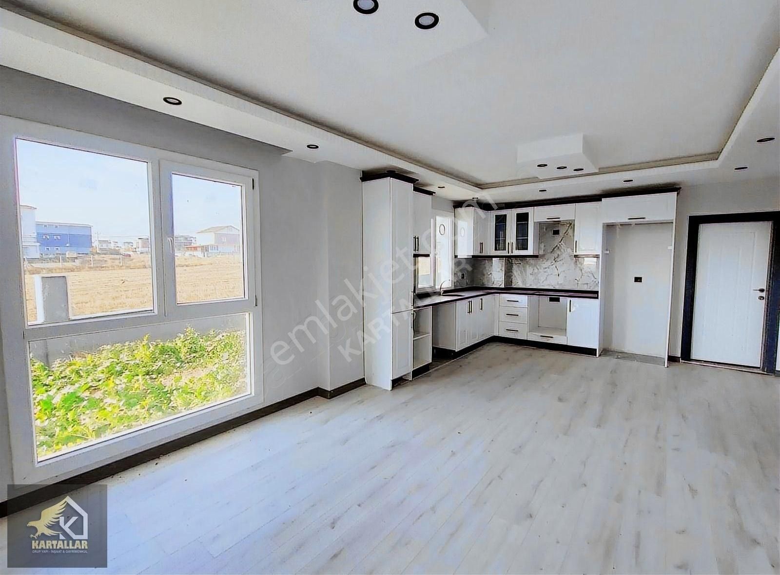 Kartallar'dan Beyaz Köşk 4+1 Büyük Bahçeli Şık Ve Kaliteli Villa - Görsel 9