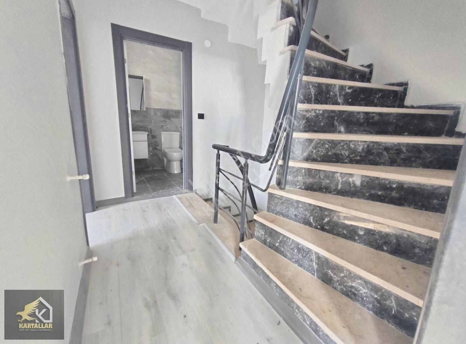 Kartallar'dan Beyaz Köşk 4+1 Büyük Bahçeli Şık Ve Kaliteli Villa - Görsel 10