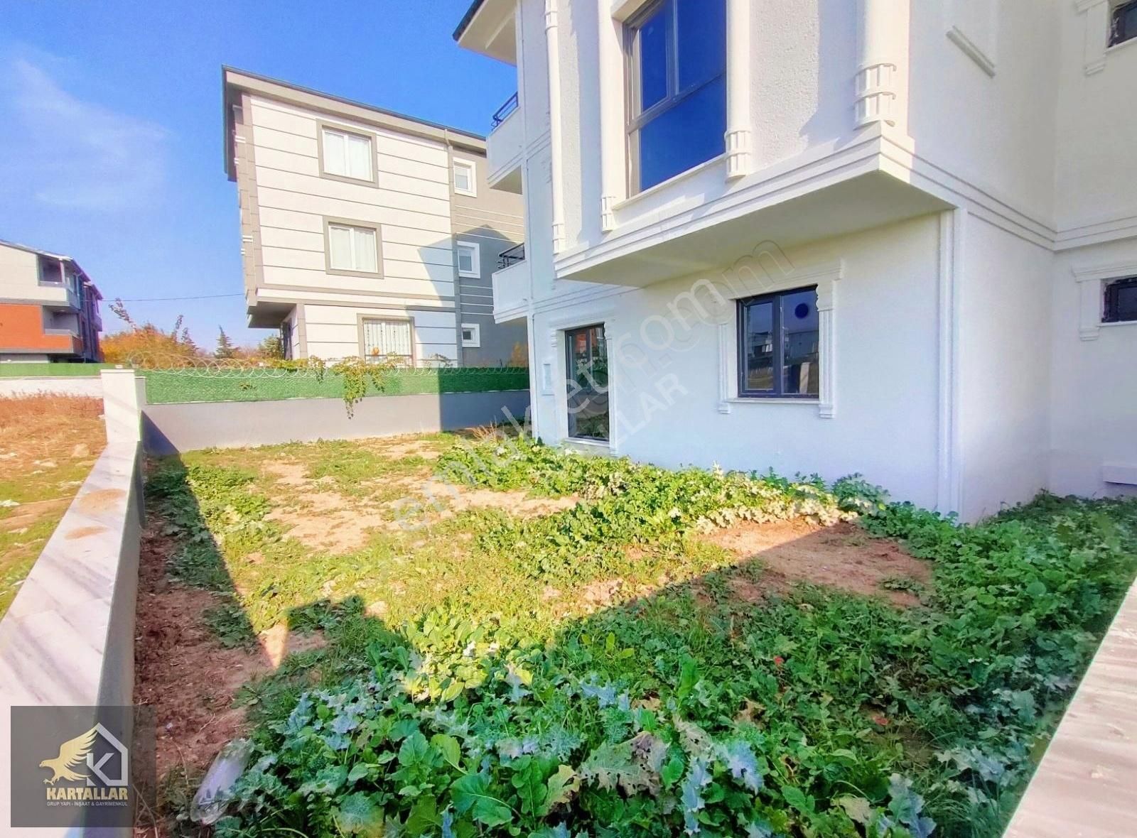 Kartallar'dan Beyaz Köşk 4+1 Büyük Bahçeli Şık Ve Kaliteli Villa - Görsel 3