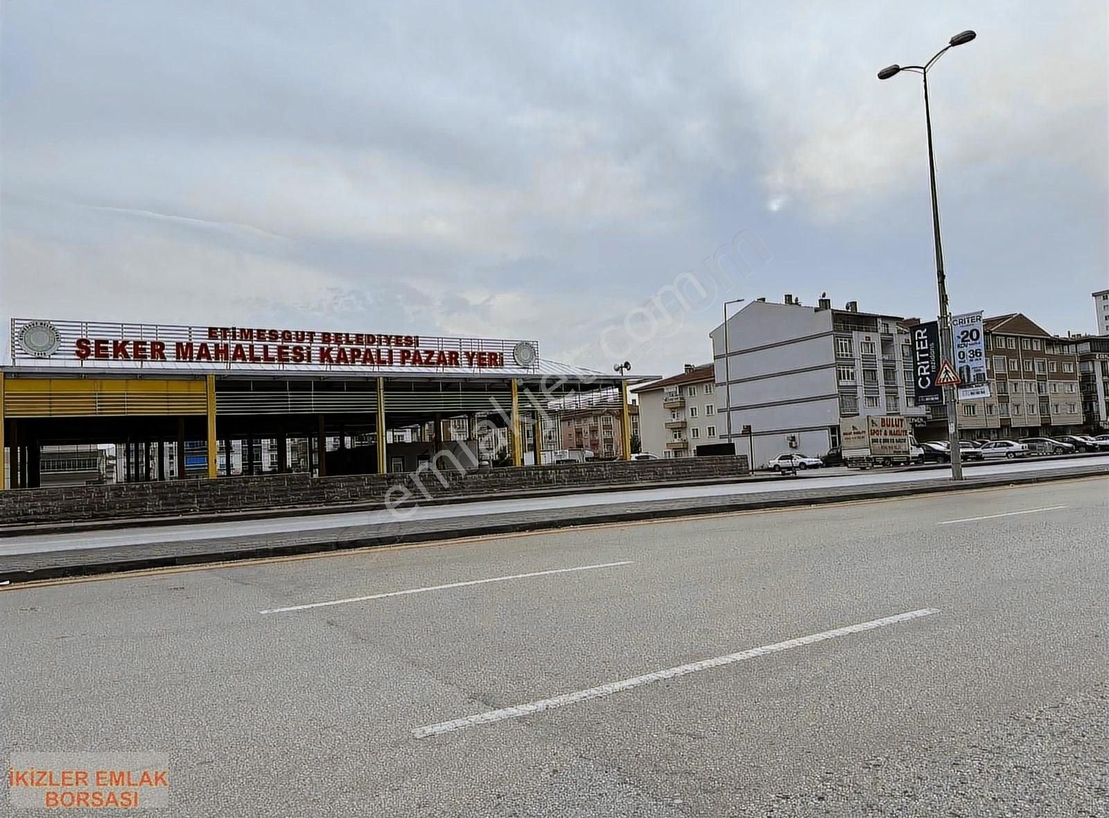 Etimesgut Şeker Satılık Daire Eryamanda İkizler Emlaktan Hastane Metro Okul Yakını 3+1