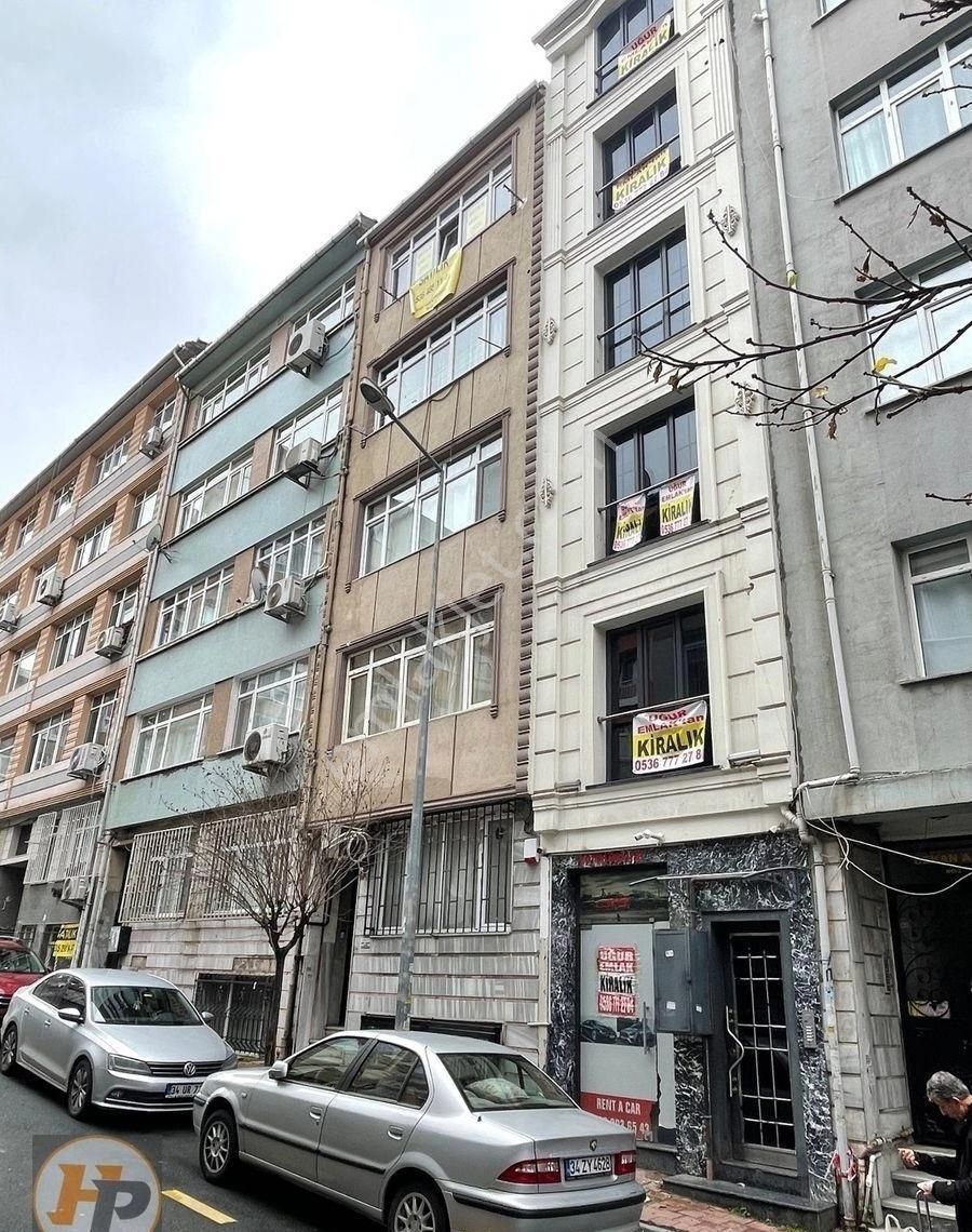 Fatih Molla Gürani Satılık Daire İstanbul Fatih Vatan Caddesine Cepheli Harika Lokasyon Acil Satılık