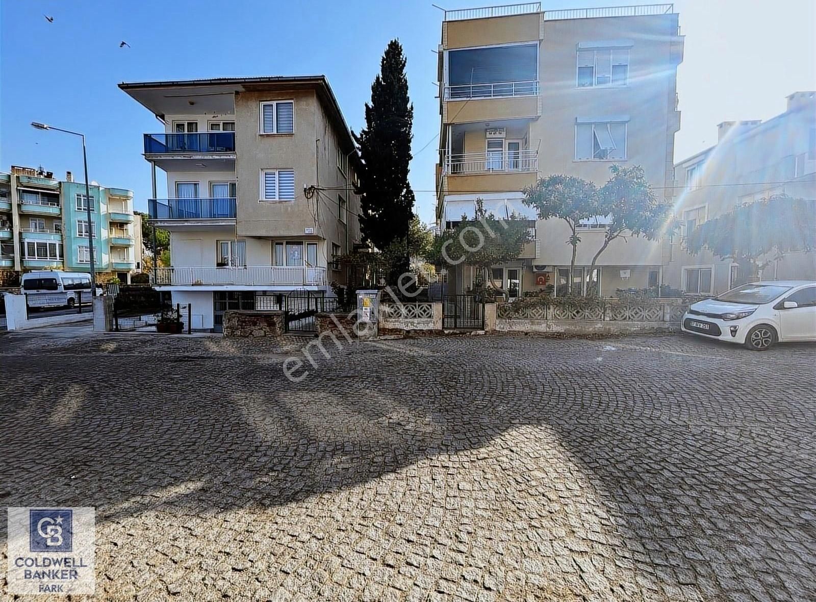 Ayvalık 150 Evler Satılık Daire Ayvalık 150 Evler Mahallesi'nde Masrafsız Satılık 2+1 Daire