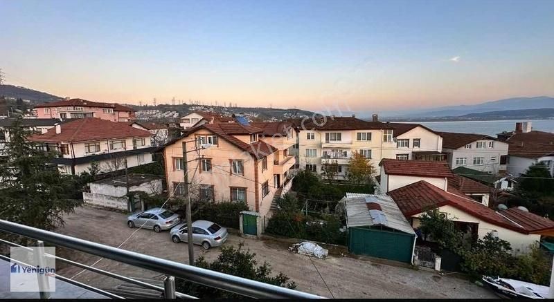 Serdivan Esentepe Satılık Müstakil Ev Yenigün Emlak'tan Esentepe'de Göl Manzaralı Müstakil Ev