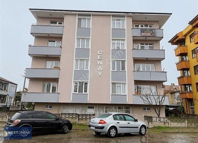 Adapazarı Şeker Satılık Daire Şeker Mahallesin'de Satılık Geniş 3+1 135 M2 Daire ..!!!