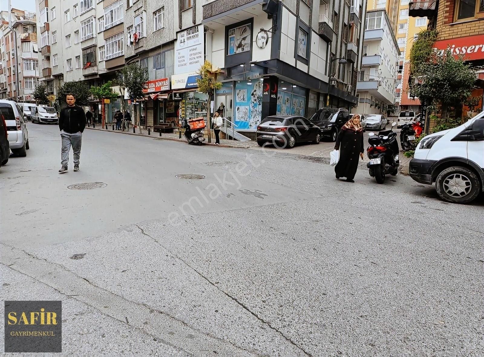 Zeytinburnu Sümer Satılık Dükkan & Mağaza Safir'den Zeytinburnu Adnan Kahveci Caddesi Üzeri Köşe Dükkan