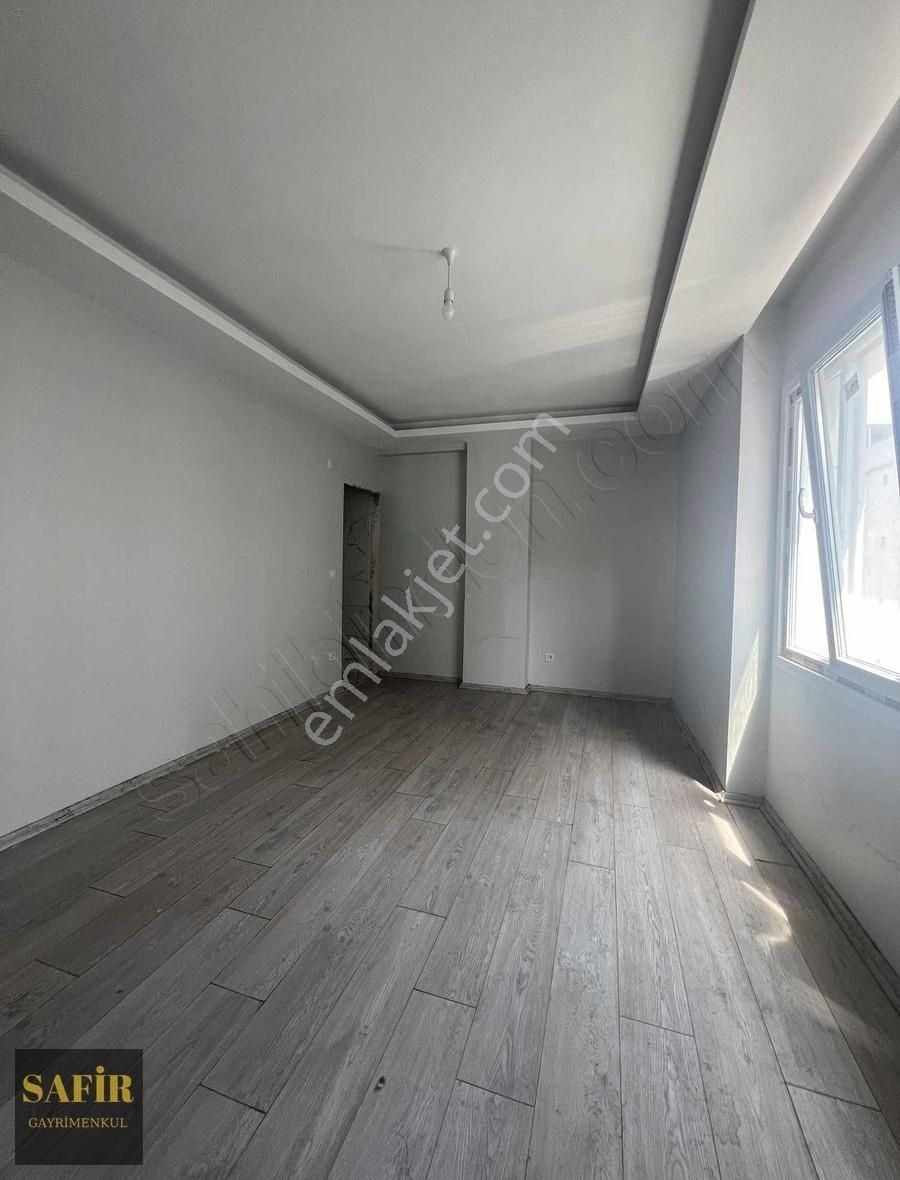 Güngörende Bağcılar Hastane Karşısı 3katlı Bina Komple Satılık.. - Görsel 2