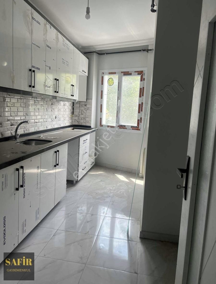 Güngörende Bağcılar Hastane Karşısı 3katlı Bina Komple Satılık.. - Görsel 15