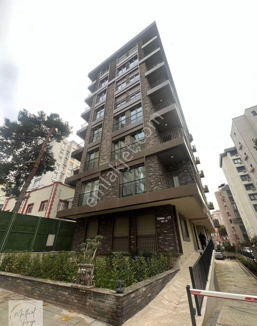 Kadıköy Göztepe Satılık Daire Mutluol Proje'den Göztepe Tanzimat Sokak Çift Balkonlu 40 M2 Salon 134 Net Sıfır 3+1 Satılık Daire