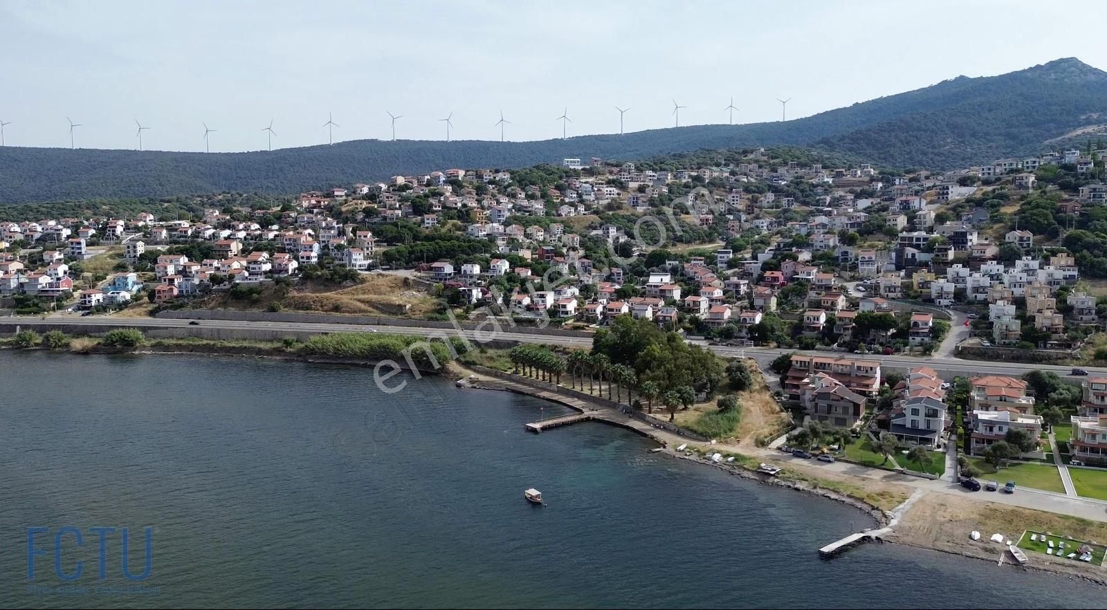 Foça Cumhuriyet Satılık Villa İmarlı Yeni Foça'da Denize Çok Yakın İmarlı Arsa