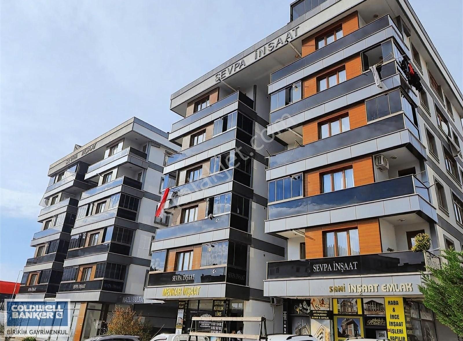 Sultanbeyli Adil Satılık Daire Nazlı Sultan Sitesi Geniş M2 Genç 3+1