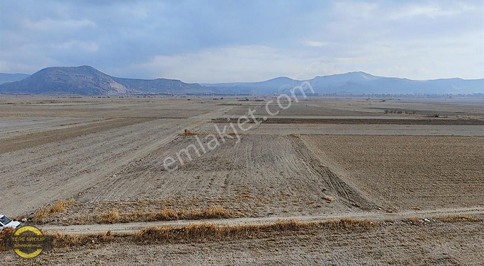 Burdur Merkez Yazıköy Köyü Satılık Tarla Burdur Merkez Yazıköyde 4325 M2 Kadastro Yolu Olan Satılık Tarla