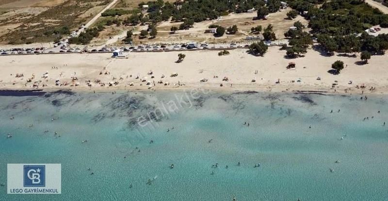 Çeşme Çiftlik Satılık Tarla Pırlanta Plajında Denize Sıfır Muhteşem Konumda Satılık Arazi