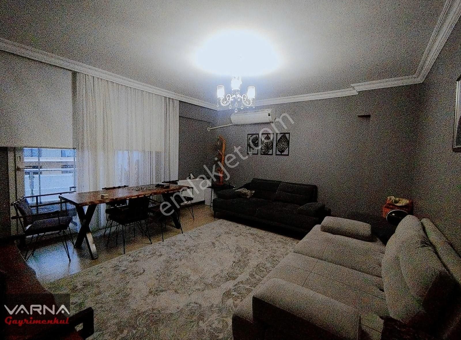 Menderes Cüneytbey Satılık Daire Varna'dan Menderes Cüneytbey Mah. Satılık 2+1 115 M2 Daire