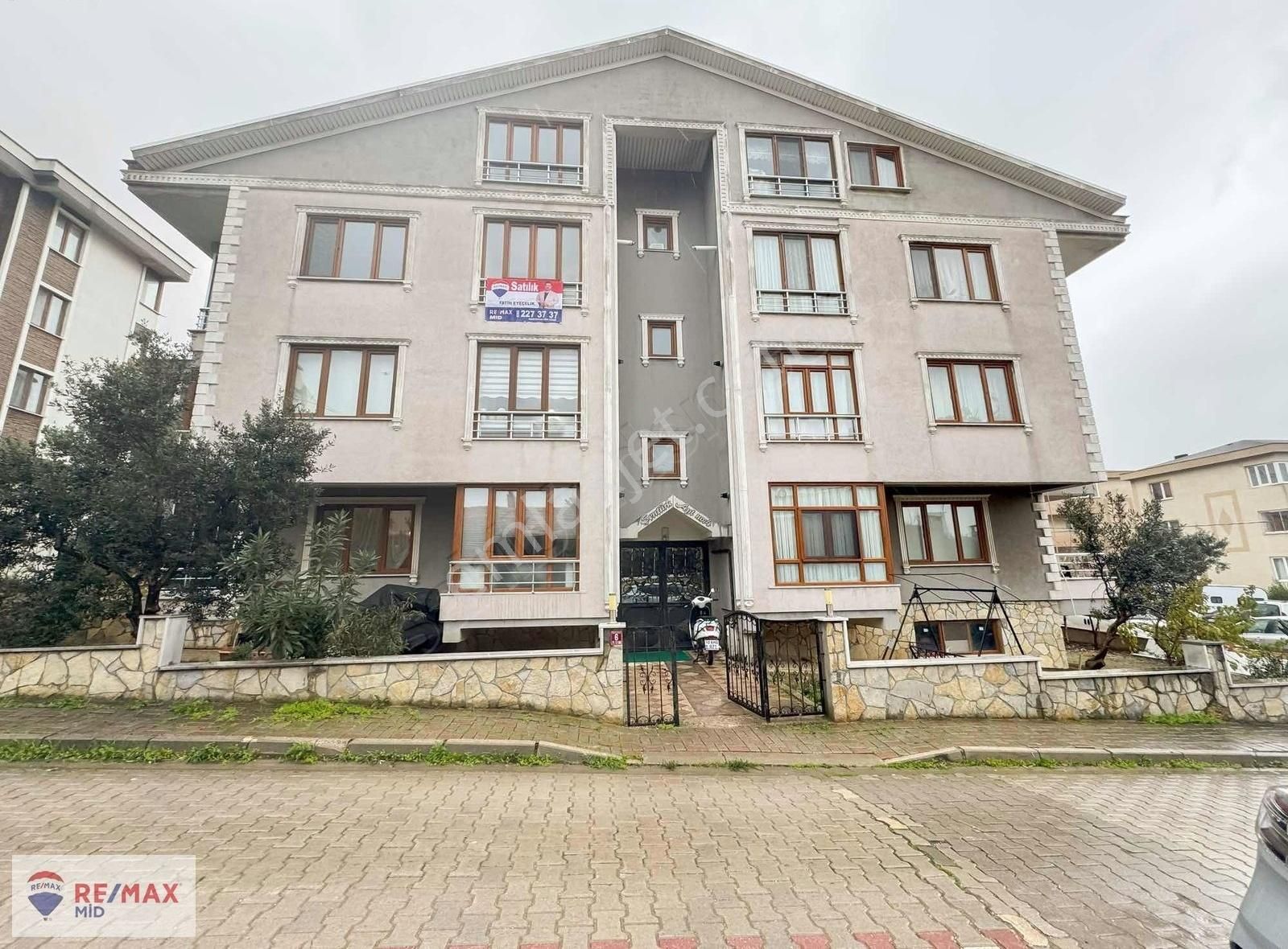 Bandırma Sunullah Satılık Daire Re/max Mid' Den Bandırma Sunullah Mah. Satılık 4+1 Dublex