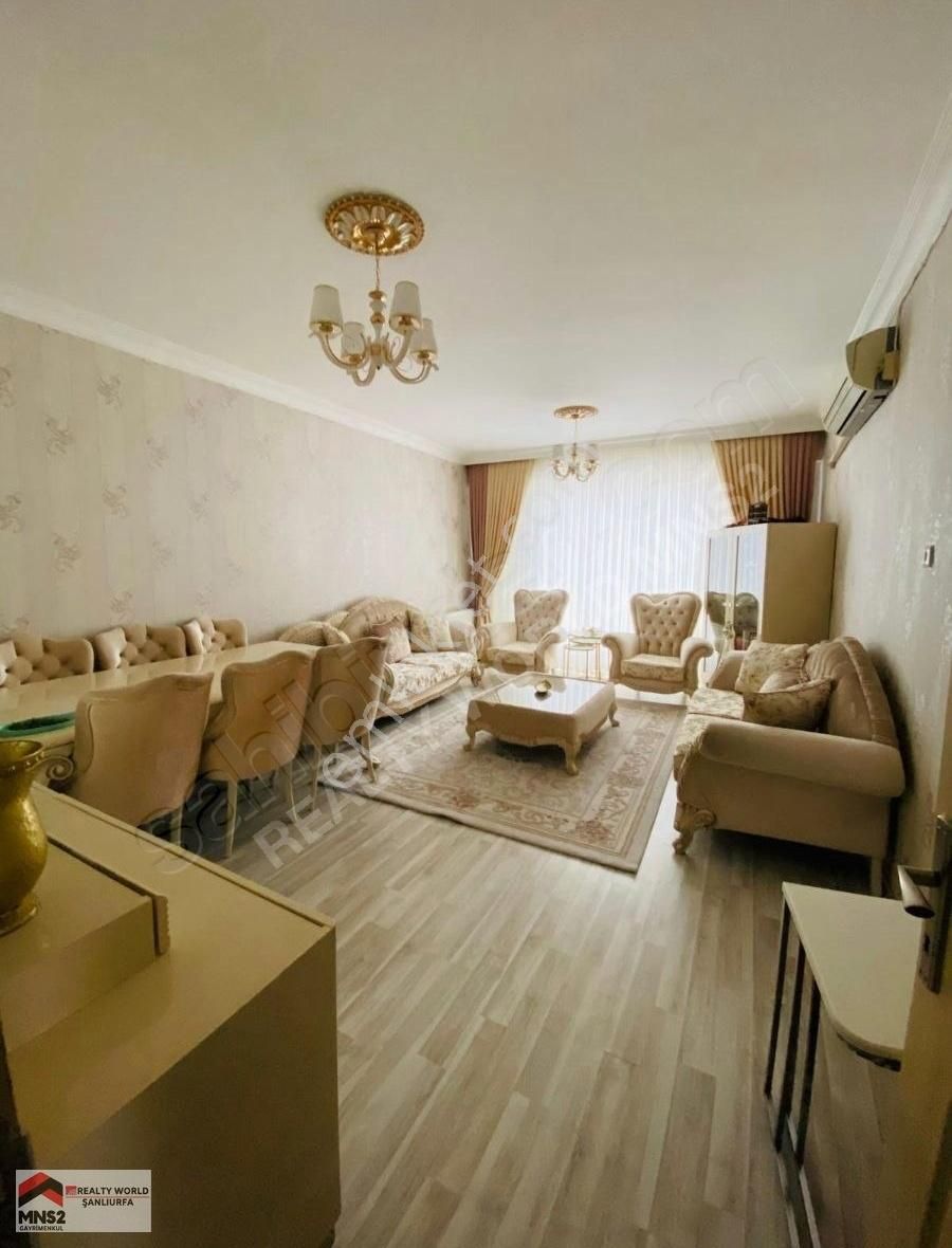 Karaköprü Narlıkuyu Satılık Daire Realty World Mns2 İbrahimden 2. 35'te En Üst Kat 3+1 Temiz Daire