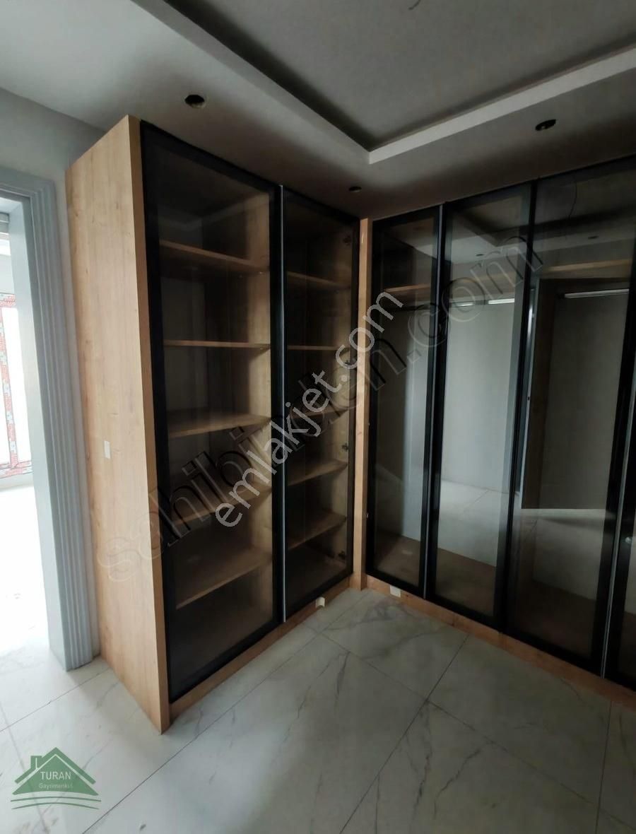 Müstakil Havuzlu Asansörlü 7+1 Villa - Görsel 34