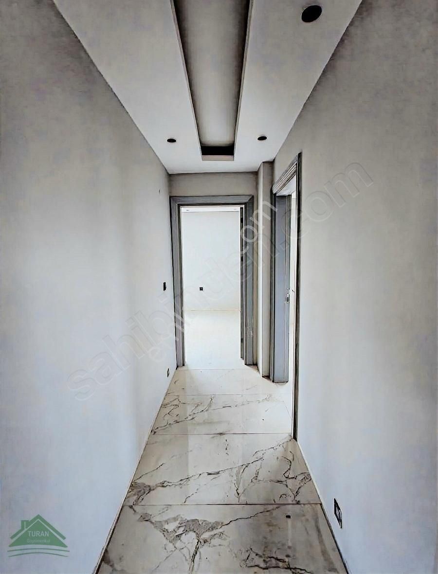 Müstakil Havuzlu Asansörlü 7+1 Villa - Görsel 24