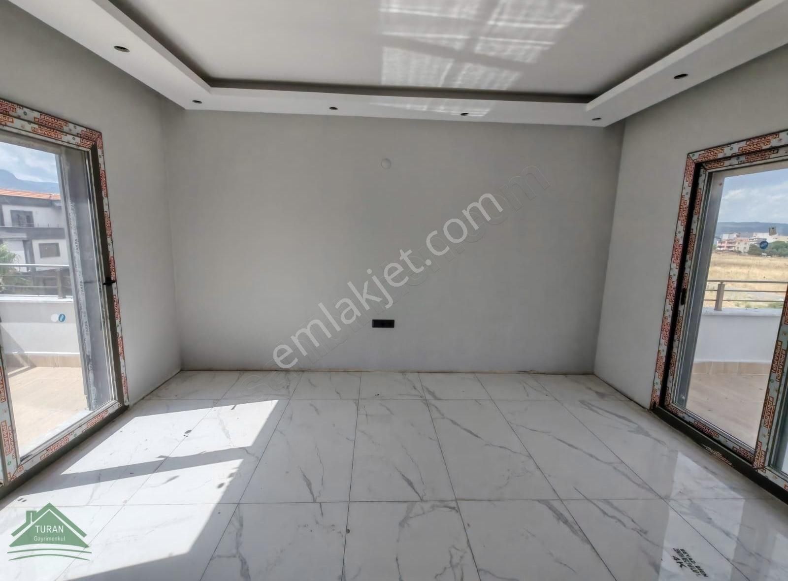 Müstakil Havuzlu Asansörlü 7+1 Villa - Görsel 12