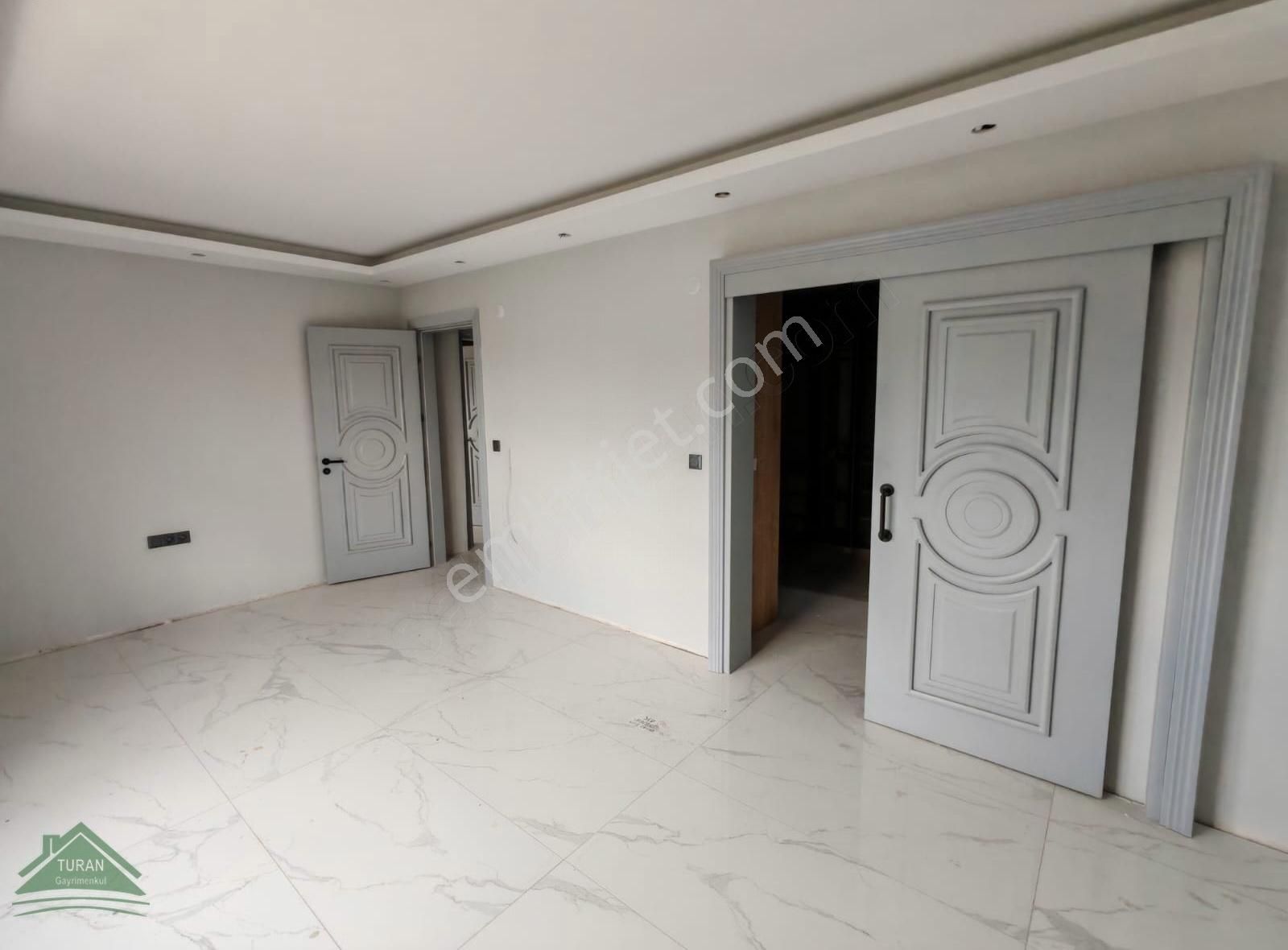 Müstakil Havuzlu Asansörlü 7+1 Villa - Görsel 28