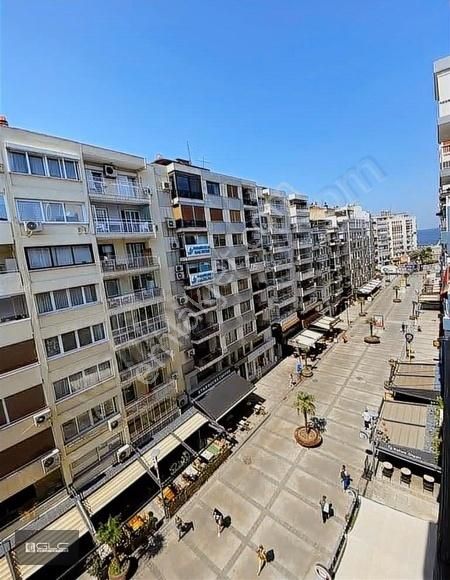 Konak Alsancak Satılık Daire Alsancak Gündoğdu Meydanı Yakını 3+1 140 M2 Geniş Daire