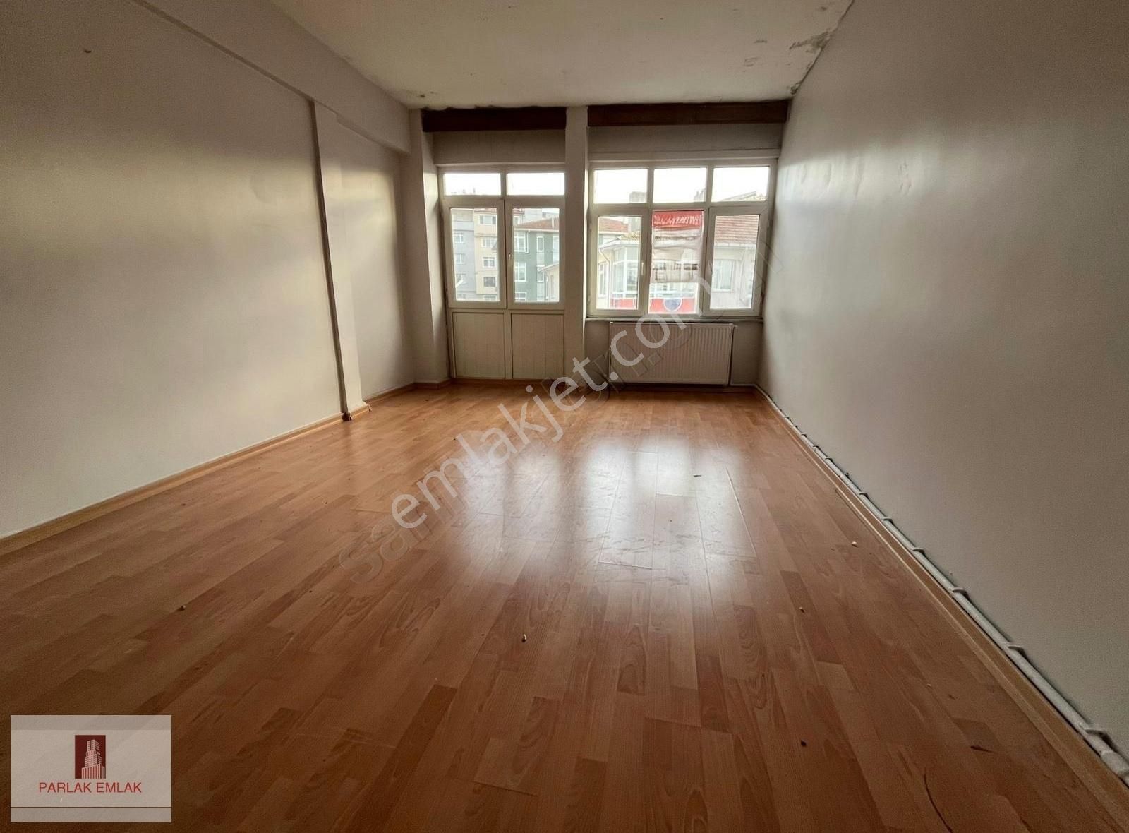 Üsküdar Valide-i Atik Kiralık Daire Parlak'tan New Çarşı Yürüme Mesafesinde 2+1 Temiz Daire*