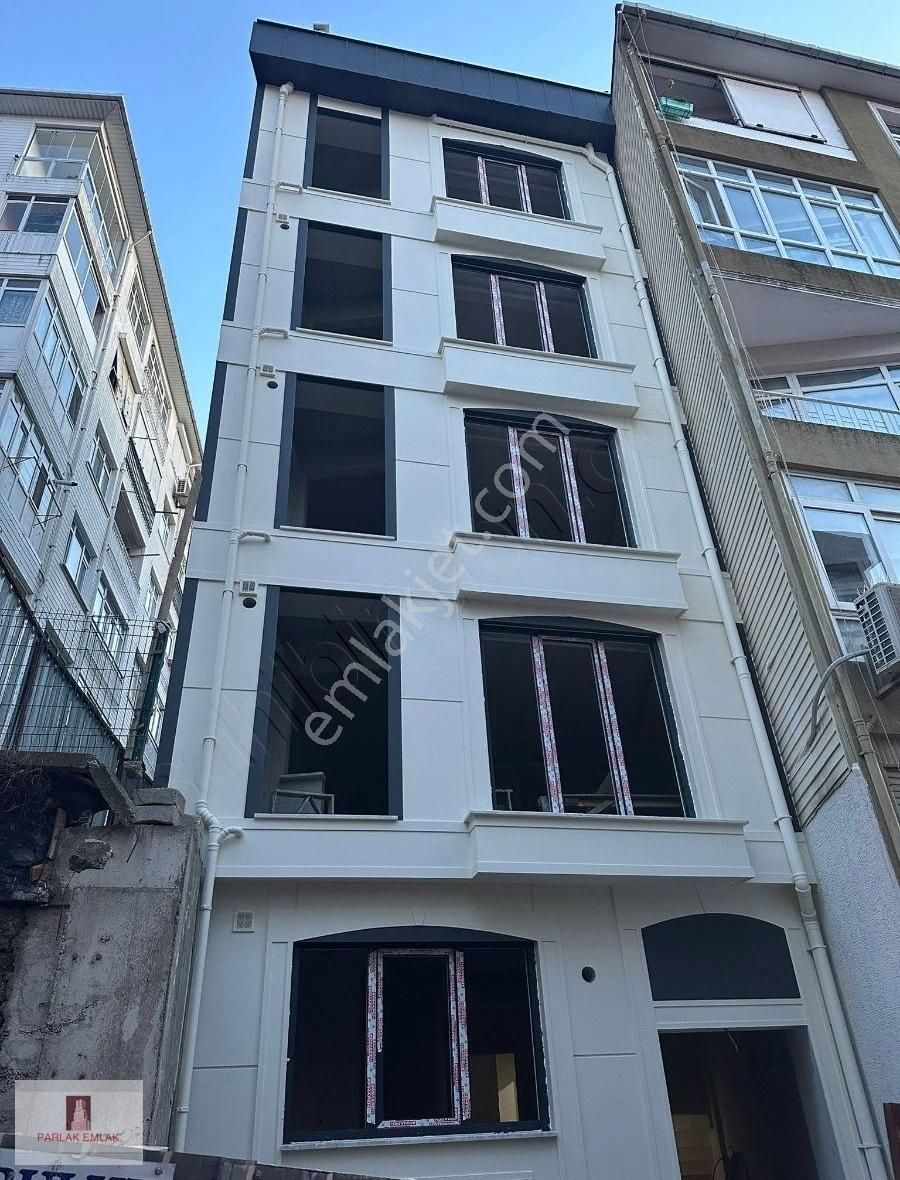 Üsküdar Selami Ali Satılık Daire Üsküdar Fıstıkağacında Sıfır Binada 1+1 Kupon Daire.