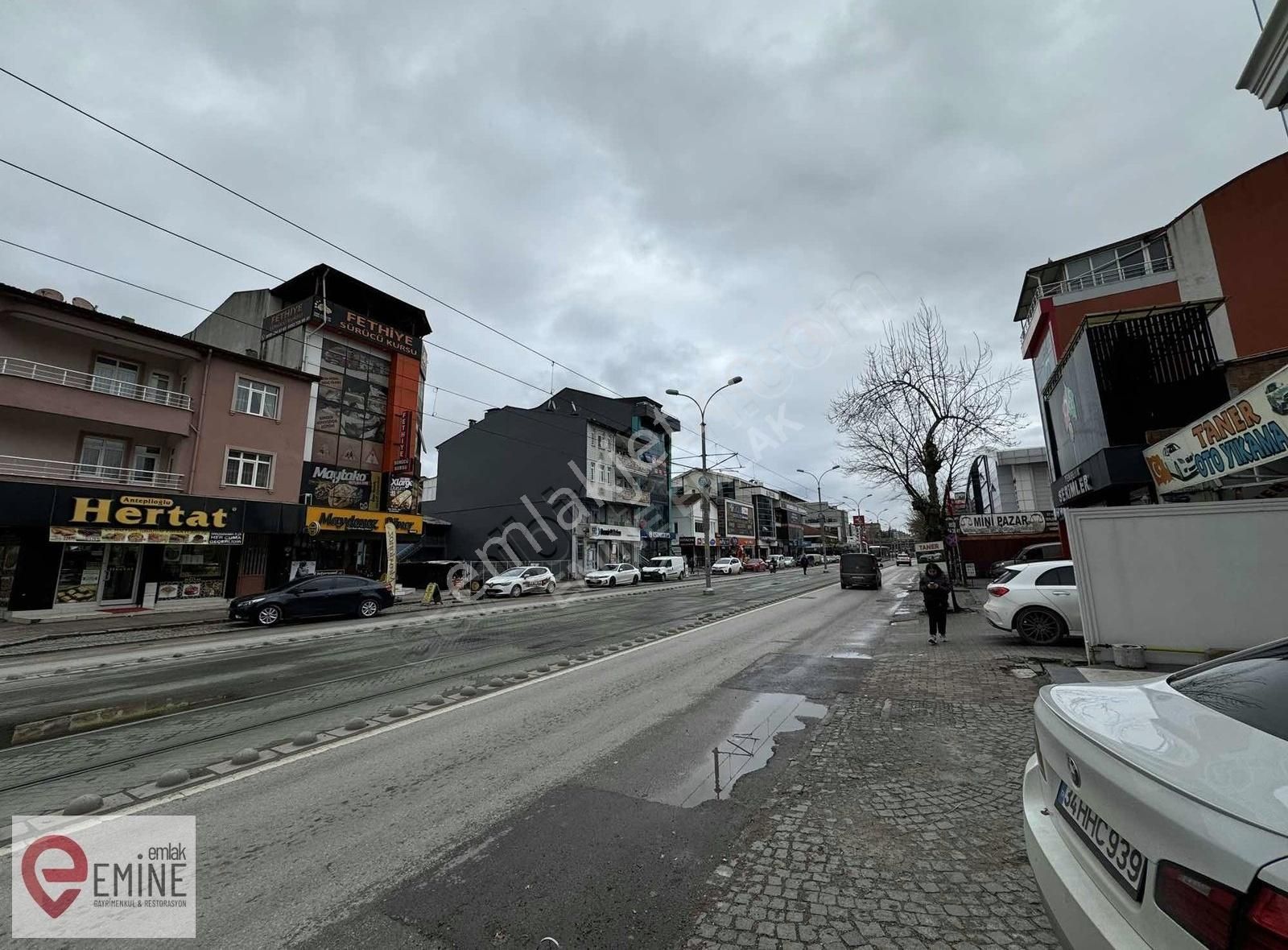 İzmit Yenişehir Devren Dükkan & Mağaza Yenişehir De Tramvay Yolu Üzerinde Devren Satılık Tekel Bayii