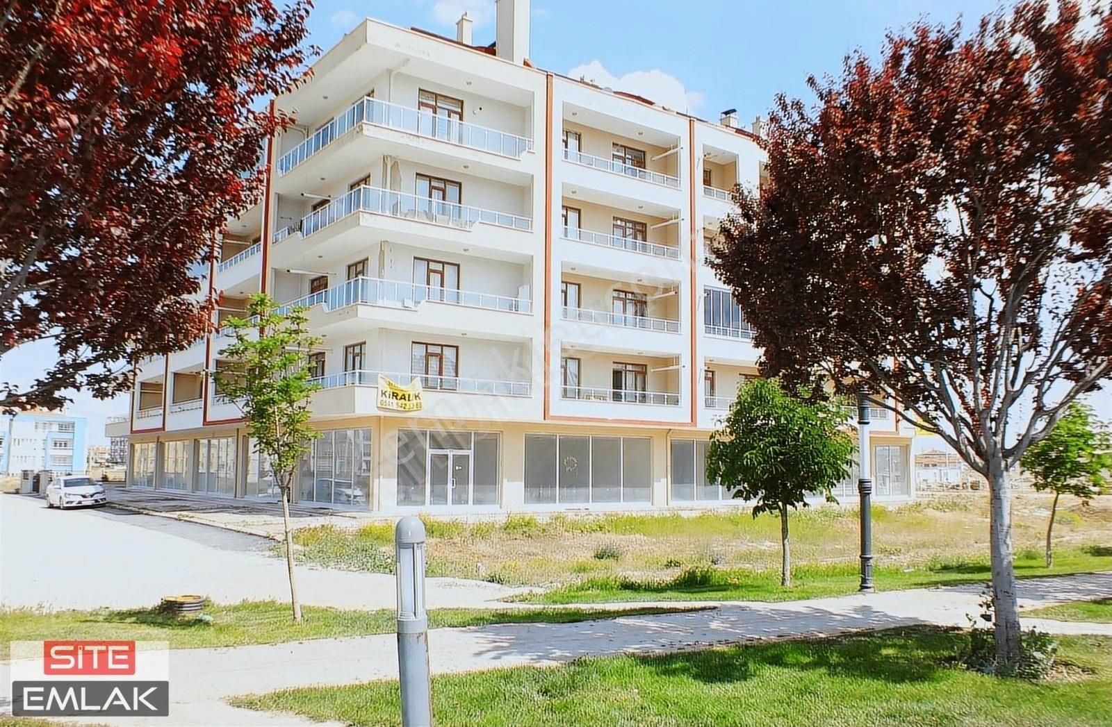 Selçuklu Kosova Kiralık Daire Site Emlak'tan Yeni İstanbul Cad'nde Kiralık 1+1 Eşyalı Daire