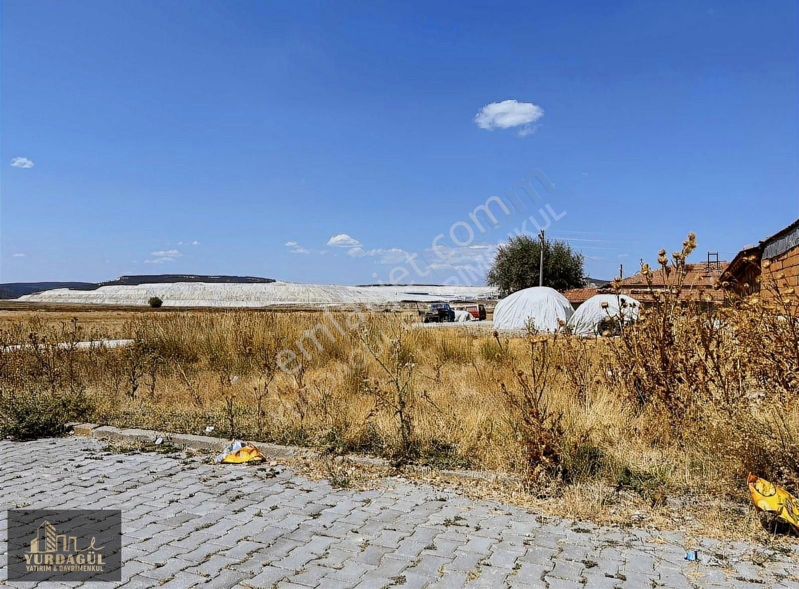 Seyitgazi Kırka Satılık Konut İmarlı Kırka Da Köyiçi Mevkiinde Satılık Arsa